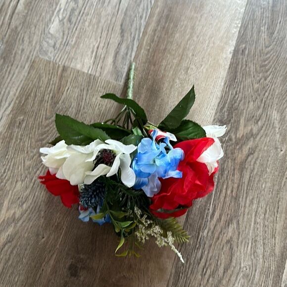 ❤️5/$25 +Bundle Sale | Bundle 5 items $7-$9 & Save! Otherwise priced as marked! - Picture 4 of 7